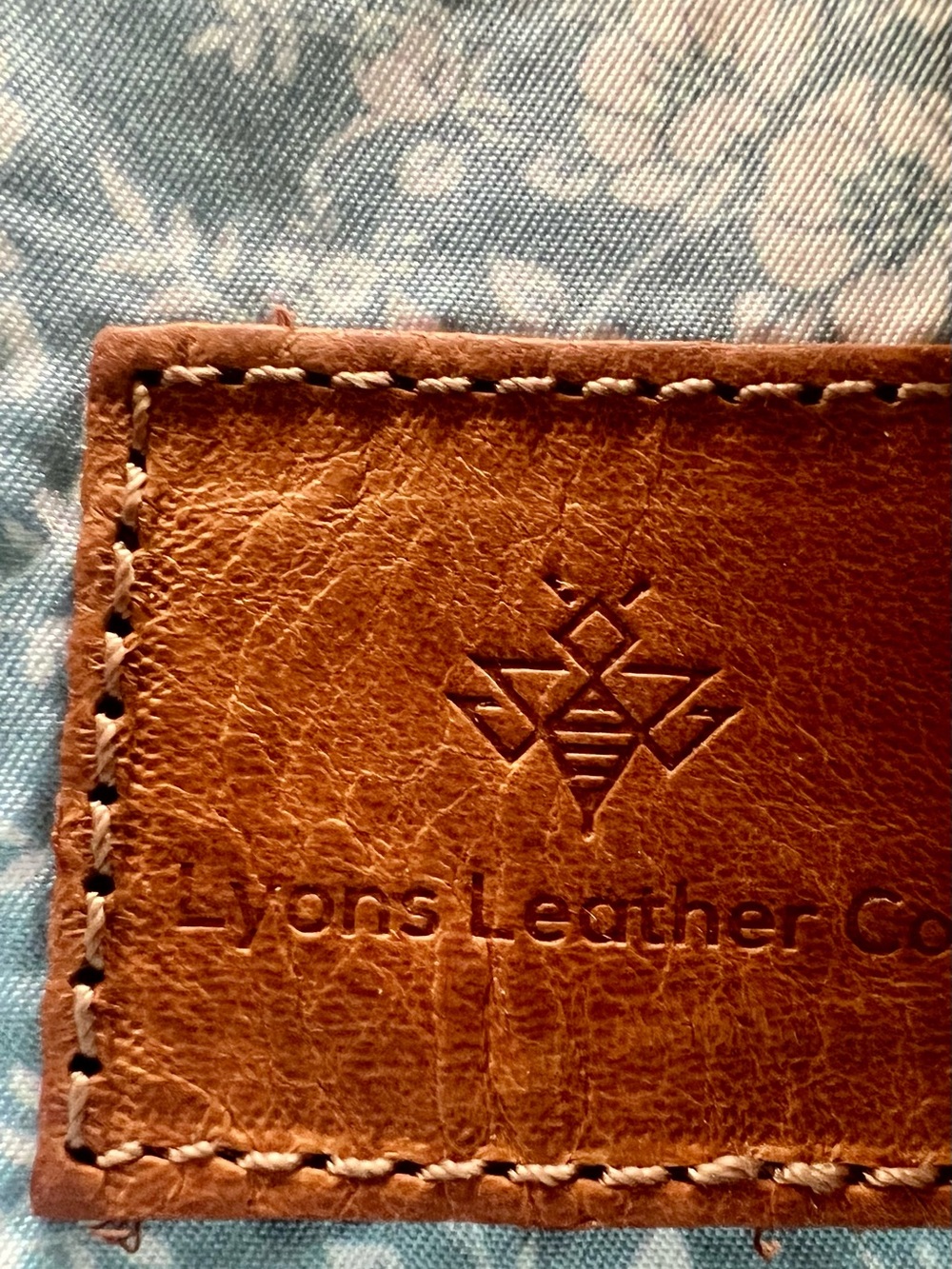 Lyons Leather Co. Vintage Honey Leather Bee Crossbody Bag - Picture 8 of 12